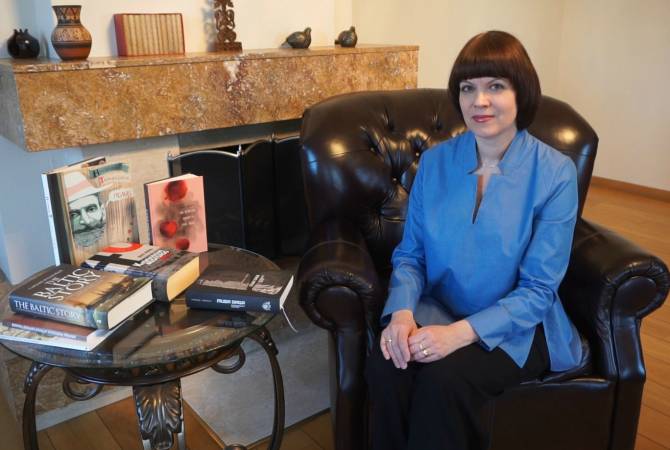 Wife of Ambassador Tigran Mkrtchyan translates novel The Forty Days of Musa Dagh into 
Latvian