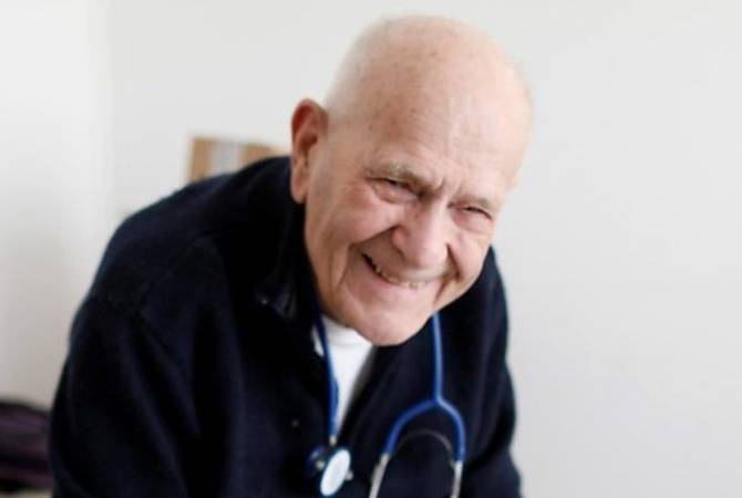 Ֆրանսիայում 98-ամյա բժիշկը շարունակում է աշխատել սահմանափակումների 
պայմաններում