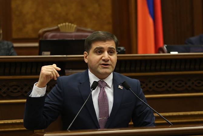 Legislator Arman Babajanyan lambasts authorities over judiciary vetting process 