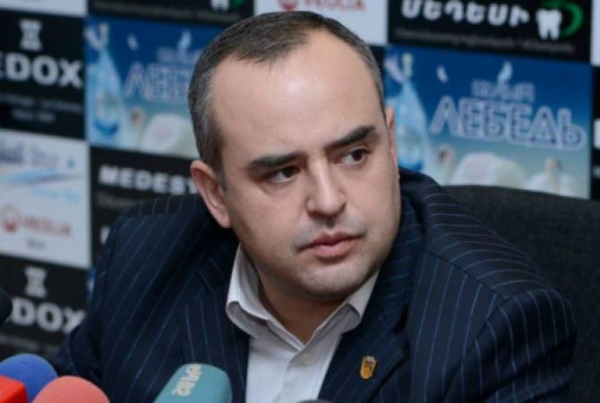 Ոստիկանությունը փաստաբան Տիգրան Աթանեսյանի բնակարանի վրա հարձակման 
վերաբերյալ ահազանգ ստացել է 
