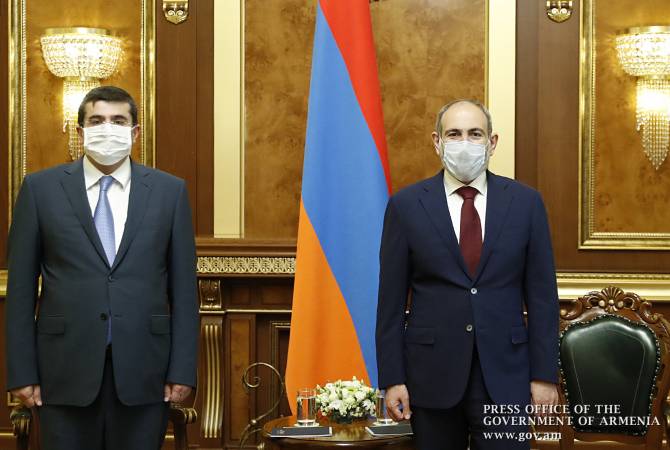 Première rencontre officielle entre  Nikol Pashinyan et Arayik Haroutiounian à Erevan