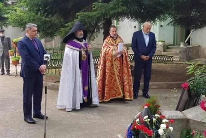  Посол РА в  Румынии участвовал в  церемонии богослужения  за упокой душ героев 
Майского сражения 
