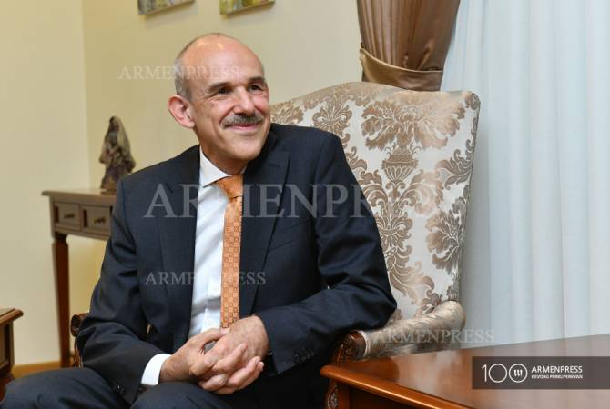 Ambassador of Germany to Armenia congratulates on Republic Day