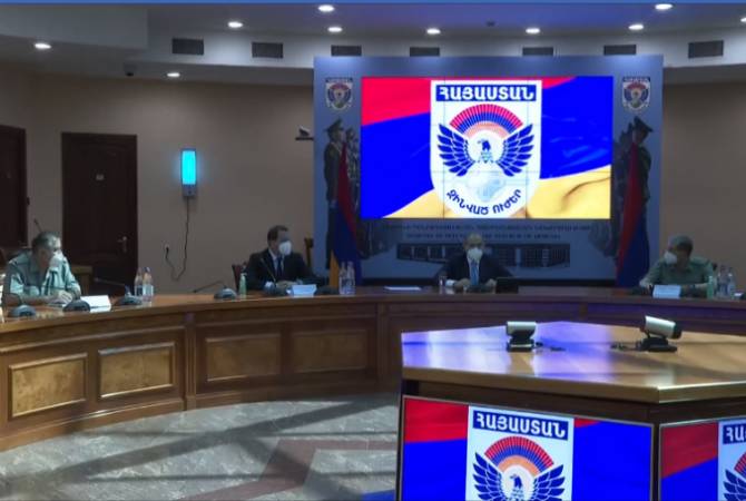 ВС Армении - гарантия нашего суверенитета: Пашинян представил нового начальника ГШ 
ВС Армении
