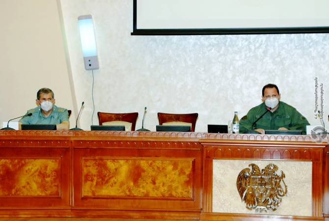Defense minister Tonoyan introduces new Chief of General Staff of Armed Forces