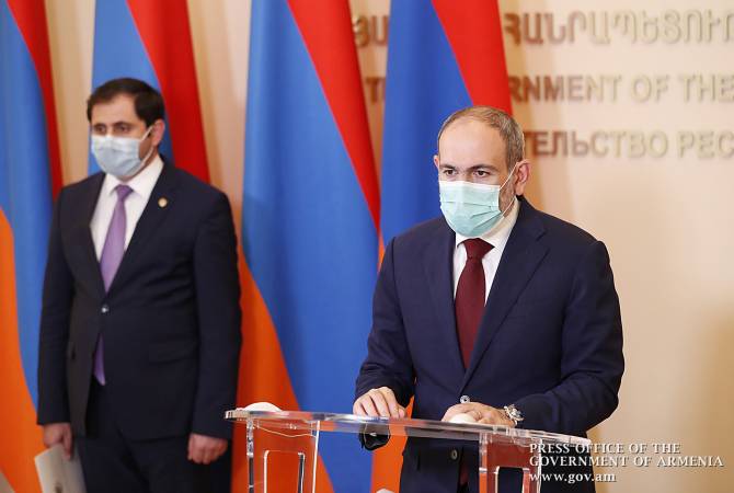  Правительство собирается обратиться за помощью прежде всего к гражданам Армении: 
премьер

 