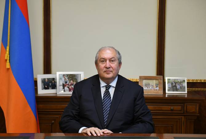  Президент Армении продолжает получать поздравительные послания по случаю дня 
рождения 