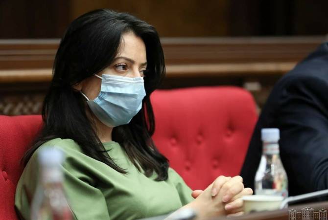 النائبة من كتلة «إيم كايل» الحاكم في البرلمان الأرميني كريستينه بوغوسيان تصاب أيضاً بفيروس كورونا