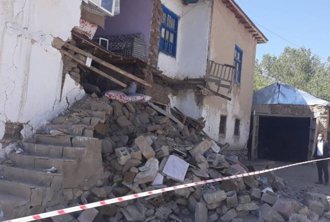 Пять человек пострадали при землетрясении на востоке Турции

