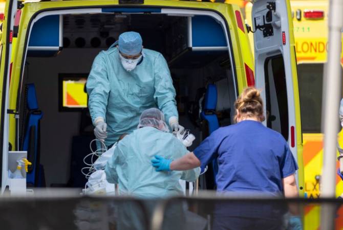 В Великобритании число жертв коронавируса превысило 44 тысячи