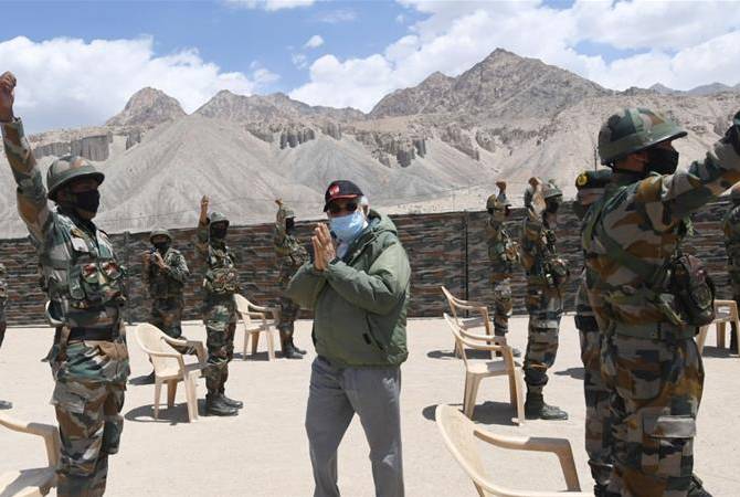 СМИ: Индия и КНР вывели войска из спорной долины реки Галван

