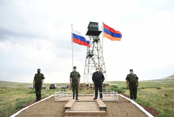 Флаги Армении и России, развевающиеся на границе - символ наших союзнических 
отношений: А. Саркисян
