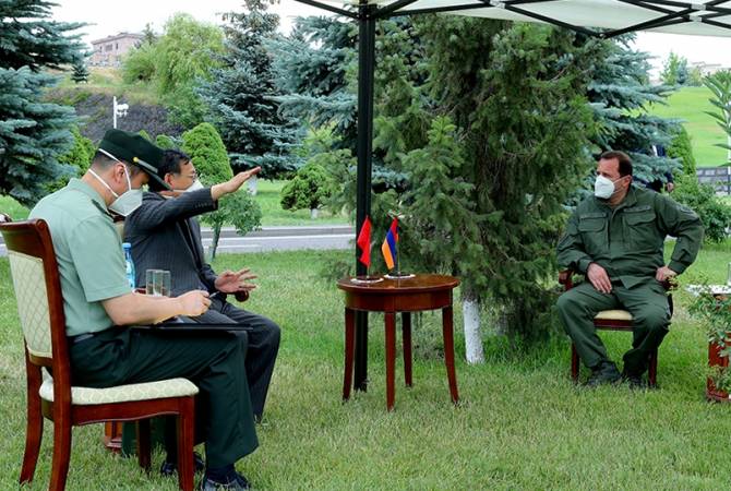 Министр обороны Армении и посол КНР обсудили сотрудничество в военной сфере

