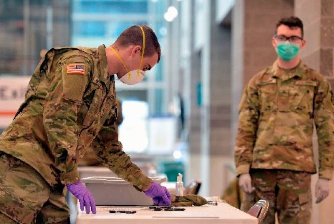Число инфицированных коронавирусом среди военнослужащих США в Японии достигло 
136