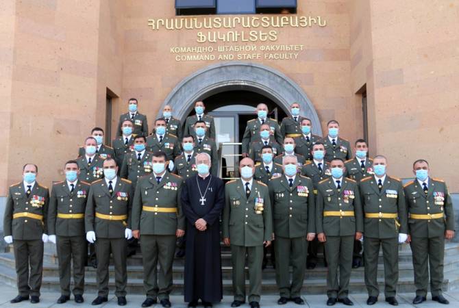 حفل تخرج ضباط أكاديمية فازكين سركيسيان التابعة لوزارة الدفاع الأرمينية