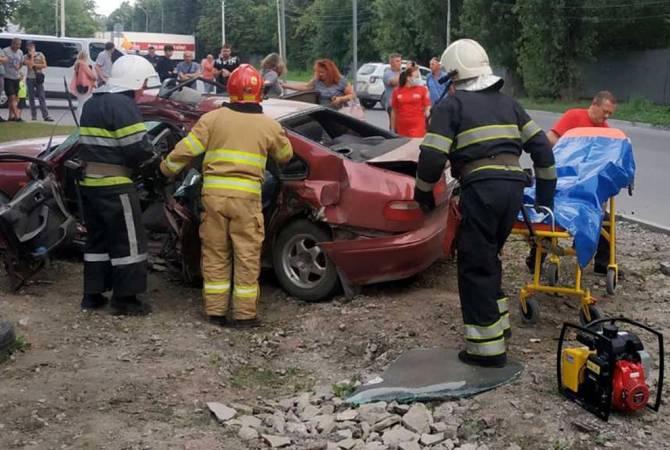  На Украине девять человек пострадали в ДТП со скорой помощью

 