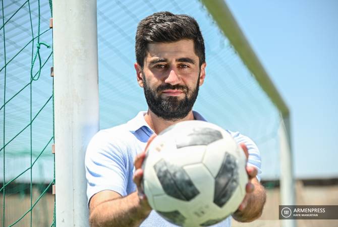 Эдгар Манучарян завершает свою футбольную карьеру

