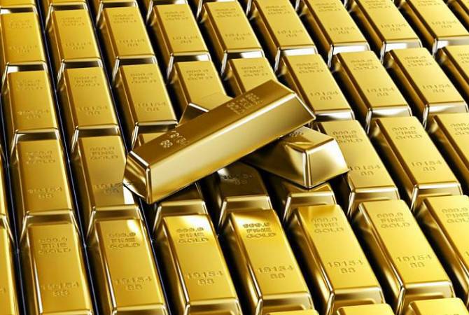 Цена золота обновила рекорд на опасениях из-за COVID-кризиса
