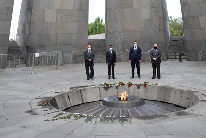 Постоянный представитель Арцаха в Армении почтил память жертв Геноцида армян

