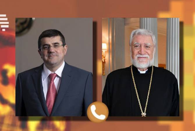 Президент Арцаха провел телефонный разговор с Католикосом Великого Дома 
Киликийского