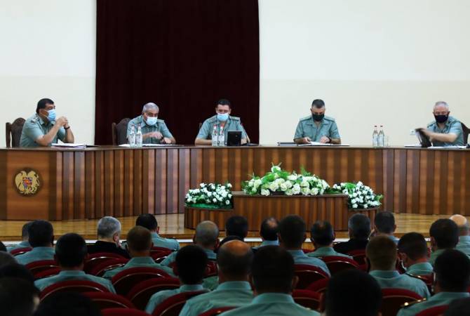 المجلس العسكري الأعلى لجيش آرتساخ يعقد جلسة برئاسة وزارة الدفاع اللواء جلال هاروتيونيان
