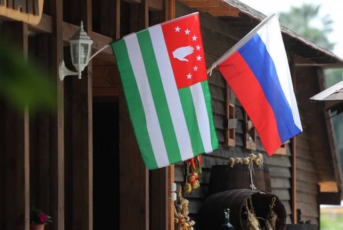 Абхазия не будет вновь закрывать границу с Россией из-за эпидемии