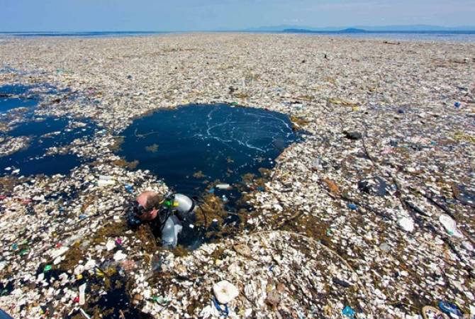 Самый большой "мусорный остров" в океане достиг размеров Франции