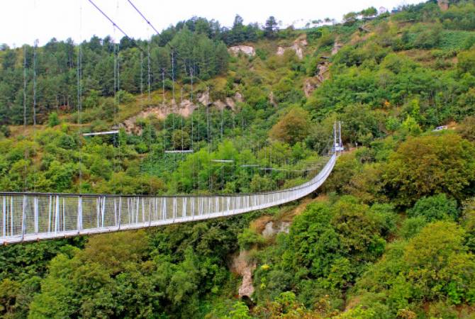 ՏԿԵ նախարարությունը նախատեսում է հիմնանորոգել դեպի Խնձորեսկի կամուրջ 
տանող ճանապարհը