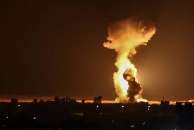  Израильская авиация обстреляла объекты ХАМАС в секторе Газа
 