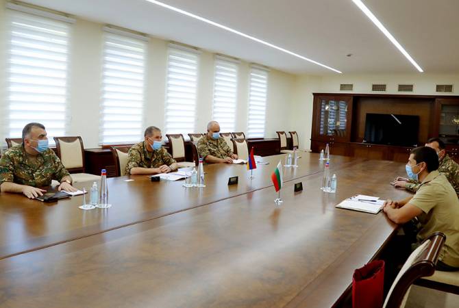 Начальник ГШ ВС Армении принял военного атташе посольства Болгарии