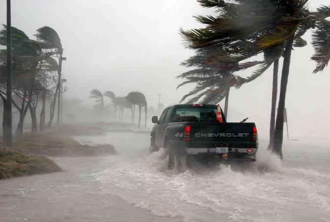 Ураган "Лаура" обрушился на побережье штата Луизиана в США
