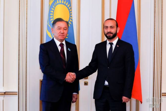 Спикер НС Армении поздравил председателя Мажилиса Казахстана по случаю дня 
рождения


