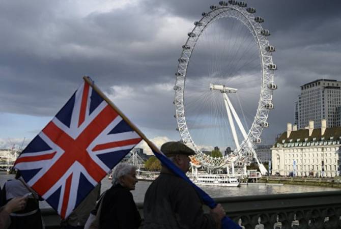 FT: Лондон готовит новый закон, который может подорвать торговые переговоры с ЕС
