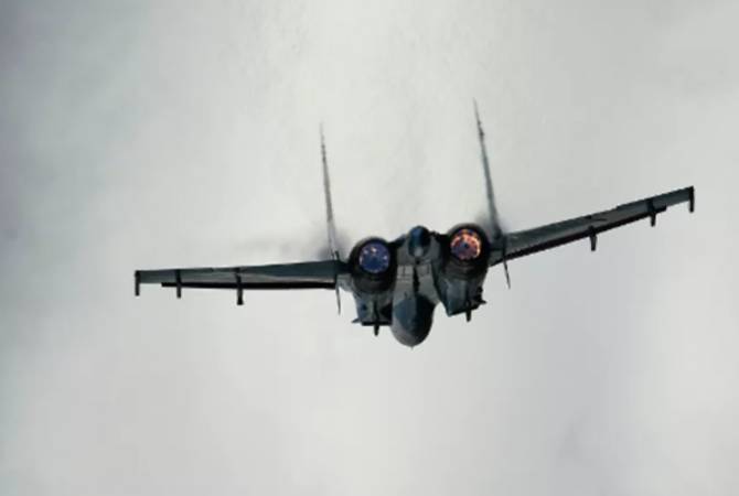 Российский Су-27 перехватил американский самолет над Черным морем

