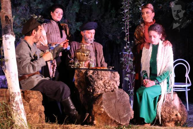 Ванадзорский драматический театр показал спектакль по мотивам произведения 
“Яблоневый сад”
