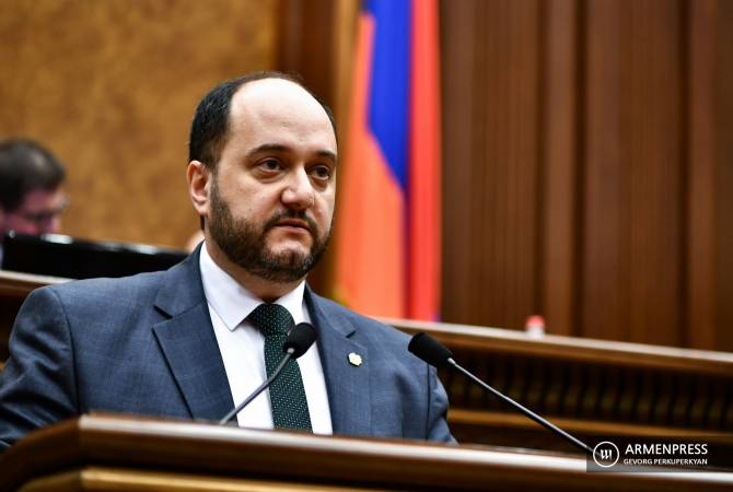 Парламент Армении отклонил рассмотрение предложения об отставке Араика Арутюняна

