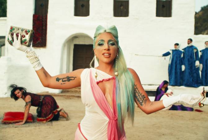 La nouvelle vidéo de Lady Gaga inspirée de  "La colour de la  granate" de Sergei Parajanov