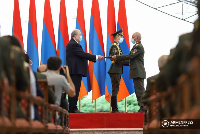 President Sarkissian awards representatives of various spheres on Independence Day