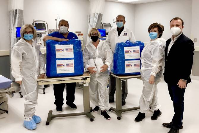 Гуманитарная помощь от Арцаха была передана в Центр хирургии “Chevy Chase” в Лос-
Анджелесе