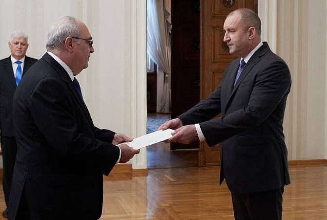 Դեսպան Եդիգարյանը հավատարմագրերն է հանձել Բուլղարիայի Հանրապետության 
նախագահին