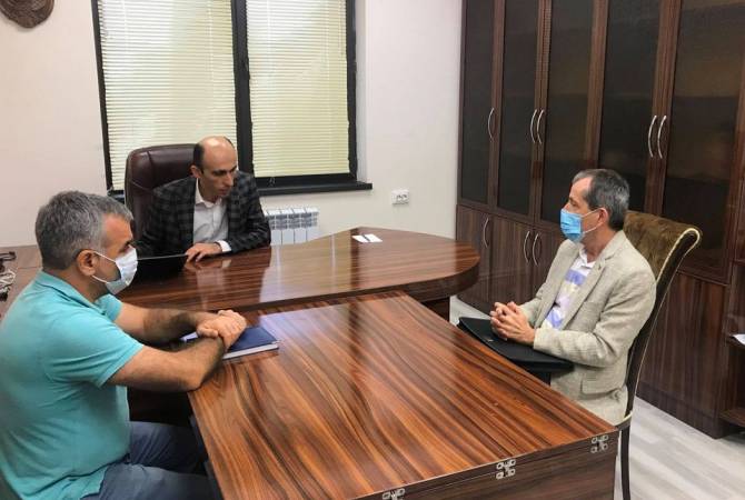 Ombudsman Beglaryan meets with ICRC Artsakh Mission head