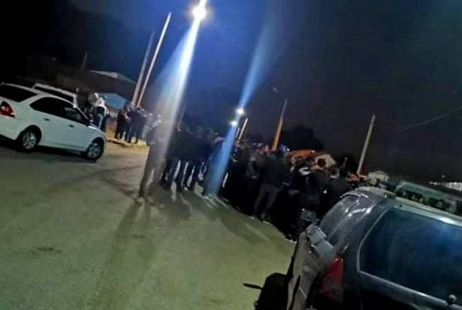 Armenians of Javakhk block Georgia-Turkey road, banning movement of trucks heading to 
Azerbaijan