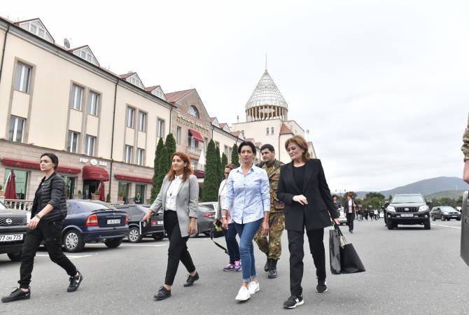 ‘Victory will be ours’ – Armenian PM’s wife meets with women Artsakh MPs in Stepanakert