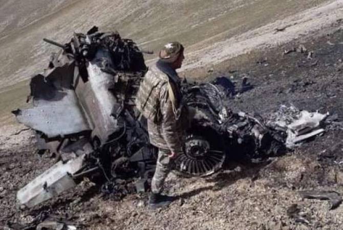 وزارة دفاع أرمينيا تنشر صوراً لطائرة سو-25 الأرمينيىة التي أصيبت من قبل طائرة إف-26 التركية-صور-