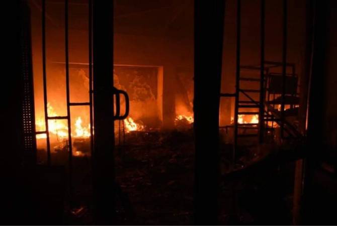 В результате обстрела в Степанакерте начался пожар