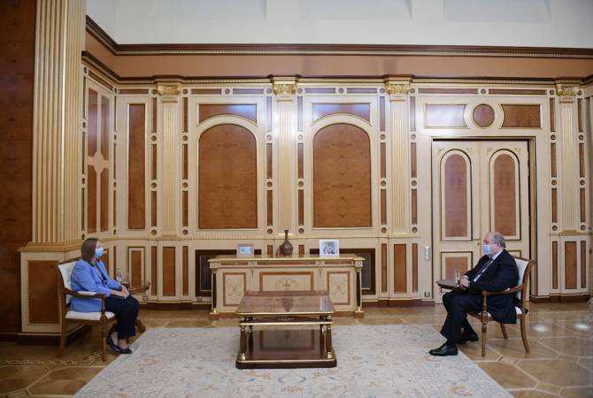 رئيس الجمهورية أرمين سركيسيان يستقبل السفيرة الأمريكية بأرمينيا لين تريسي ومناقشة عدوان أذربيجان