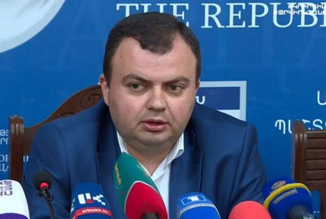 Пресс-секретарь президента Арцаха призывает Азербайджан опомниться, пока не поздно

