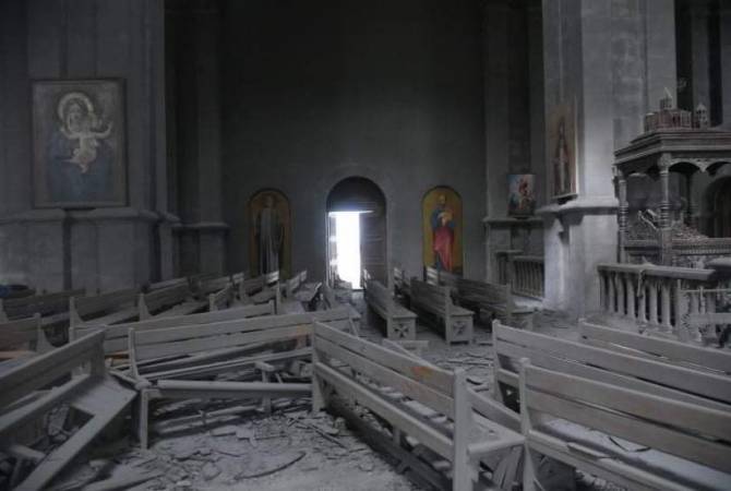 В результате обстрела церкви Казанчецоц в Шуши пострадали российские журналисты


