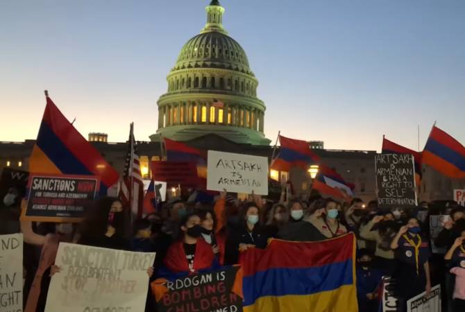 مظاهرة كبيرة أمام مبنى الكونغرس الأمريكي مطالبة للاعتراف بإستقلال آرتساخ ووقف العدوان الأذري-التركي 