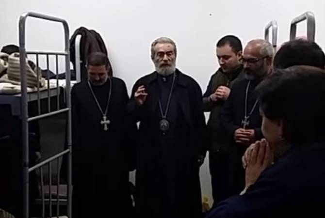 Primate of Artsakh Diocese meets with wounded soldiers in hospital